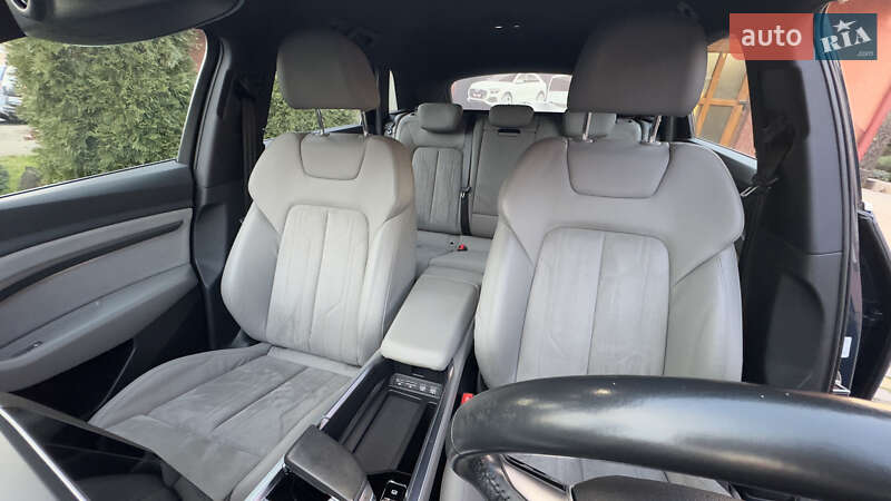 Внедорожник / Кроссовер Audi e-tron 2020 в Сваляве фото 97 Внедорожник / Кроссовер Audi e-tron 2020 в Сваляве