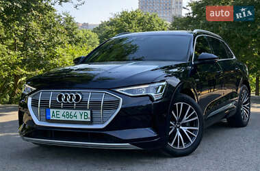 Позашляховик / Кросовер Audi e-tron 2019 в Дніпрі