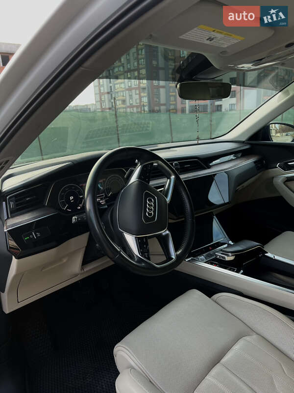 Внедорожник / Кроссовер Audi e-tron 2019 в Тернополе