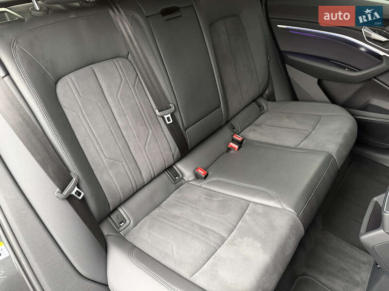 Внедорожник / Кроссовер Audi e-tron 2021 в Мукачево