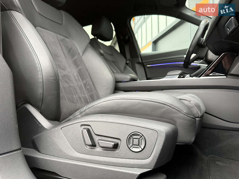 Внедорожник / Кроссовер Audi e-tron 2021 в Мукачево