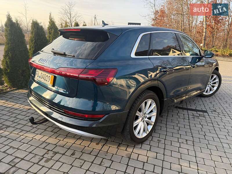 Внедорожник / Кроссовер Audi e-tron 2019 в Хусте