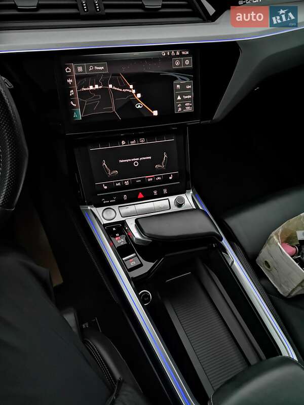 Внедорожник / Кроссовер Audi e-tron 2019 в Хусте