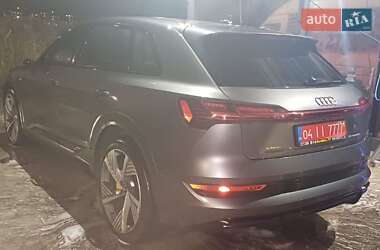 Позашляховик / Кросовер Audi e-tron 2021 в Дніпрі