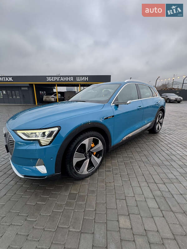 Внедорожник / Кроссовер Audi e-tron 2019 в Харькове
