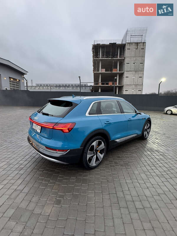 Внедорожник / Кроссовер Audi e-tron 2019 в Харькове