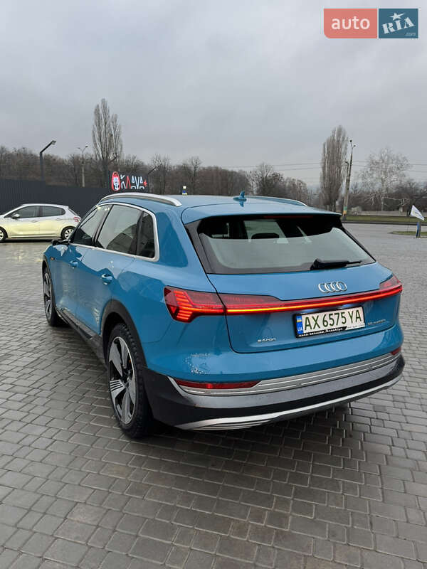Внедорожник / Кроссовер Audi e-tron 2019 в Харькове