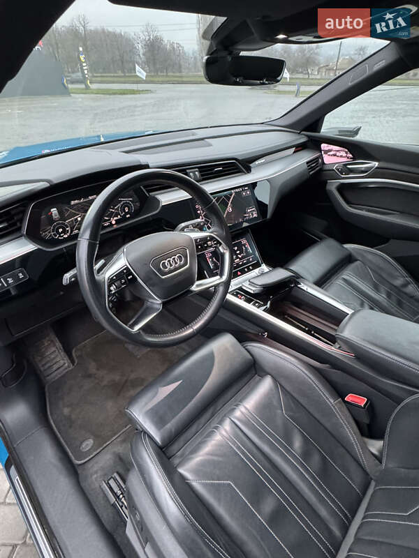 Внедорожник / Кроссовер Audi e-tron 2019 в Харькове