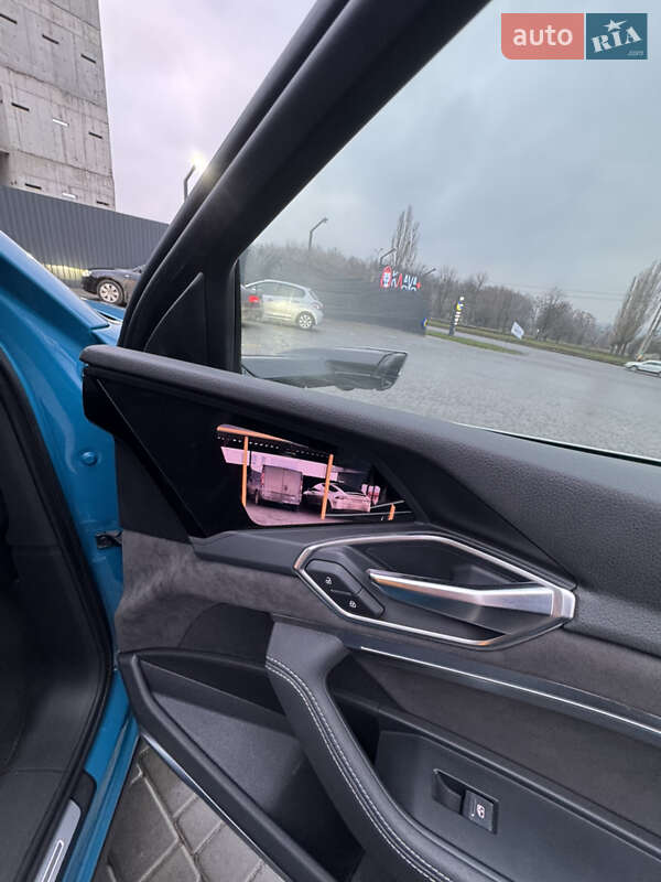 Внедорожник / Кроссовер Audi e-tron 2019 в Харькове