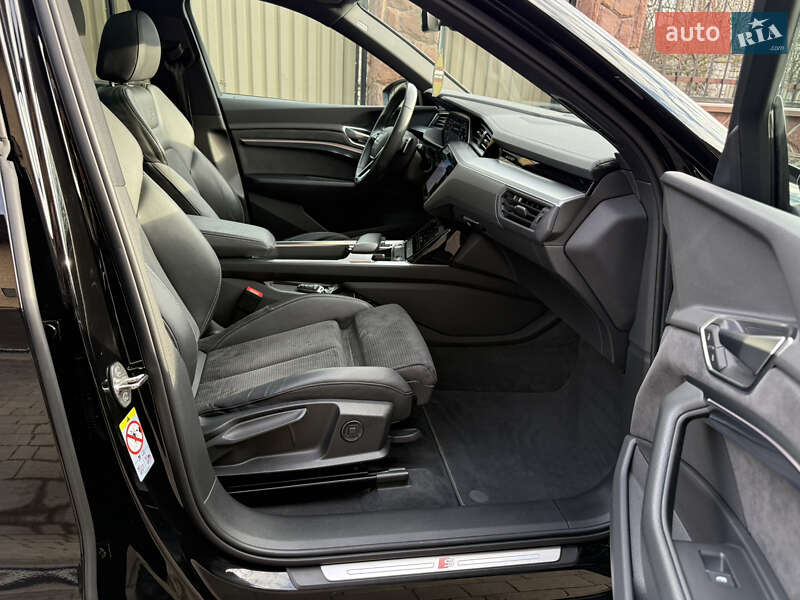 Внедорожник / Кроссовер Audi e-tron 2021 в Тернополе