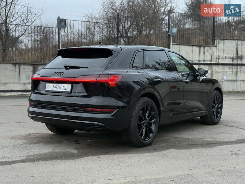 Внедорожник / Кроссовер Audi e-tron 2021 в Ровно фото 24 Внедорожник / Кроссовер Audi e-tron 2021 в Ровно