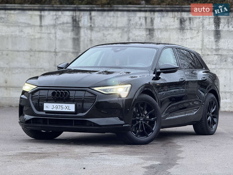 Внедорожник / Кроссовер Audi e-tron 2021 в Ровно фото 31 Внедорожник / Кроссовер Audi e-tron 2021 в Ровно