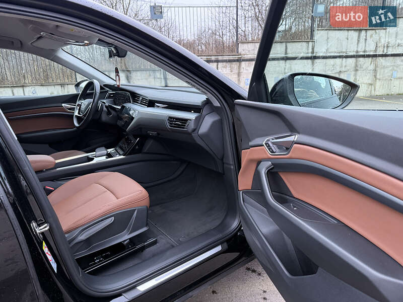 Внедорожник / Кроссовер Audi e-tron 2021 в Ровно фото 35 Внедорожник / Кроссовер Audi e-tron 2021 в Ровно