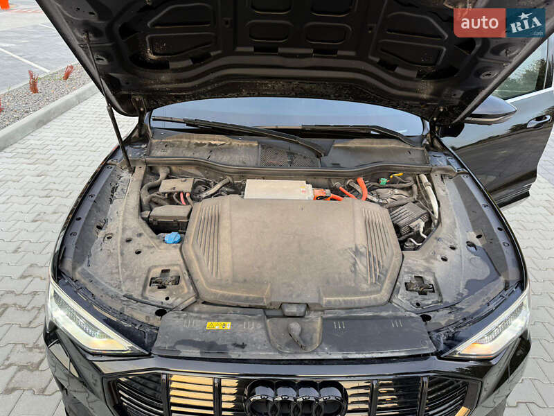 Внедорожник / Кроссовер Audi e-tron 2019 в Львове