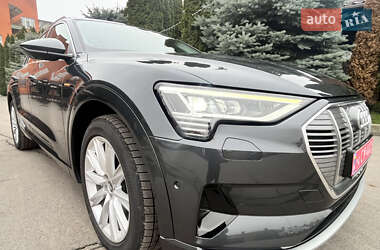 Позашляховик / Кросовер Audi e-tron 2020 в Умані