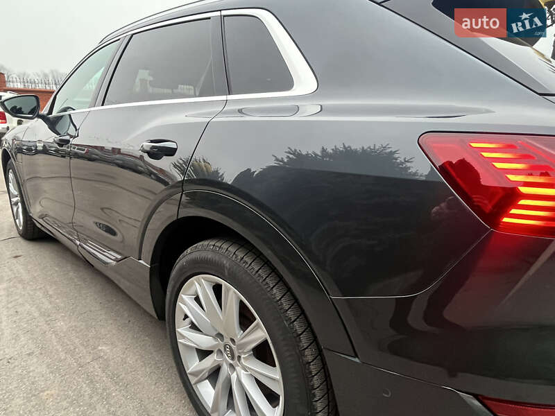 Внедорожник / Кроссовер Audi e-tron 2020 в Умани фото 15 Внедорожник / Кроссовер Audi e-tron 2020 в Умани