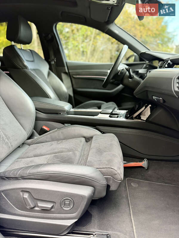 Внедорожник / Кроссовер Audi e-tron 2020 в Львове