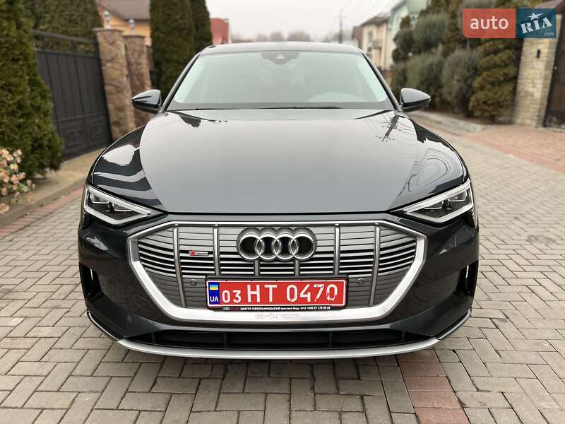 Позашляховик / Кросовер Audi e-tron 2023 в Хмельницькому