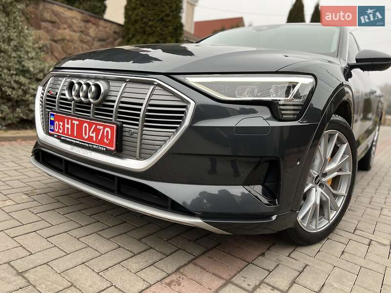 Позашляховик / Кросовер Audi e-tron 2023 в Хмельницькому