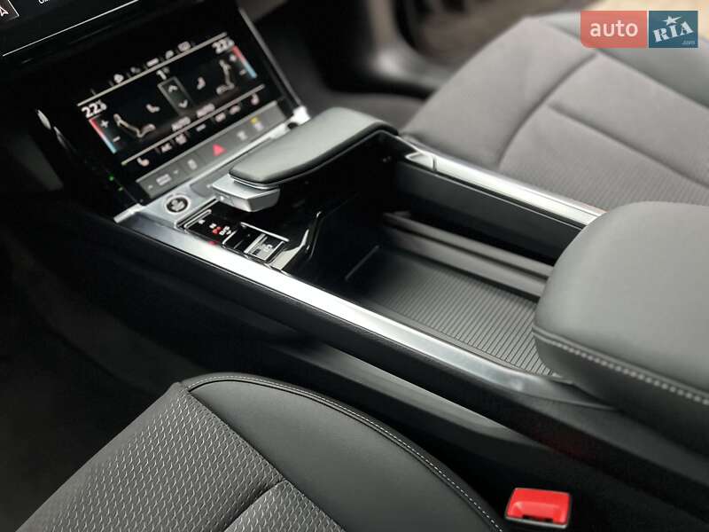 Позашляховик / Кросовер Audi e-tron 2023 в Хмельницькому