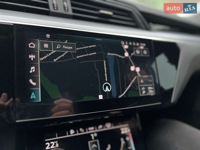 Позашляховик / Кросовер Audi e-tron 2023 в Хмельницькому