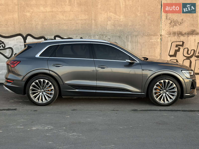 Внедорожник / Кроссовер Audi e-tron 2020 в Львове