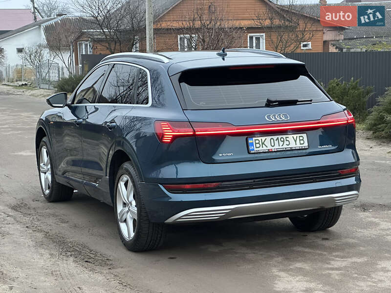 Внедорожник / Кроссовер Audi e-tron 2019 в Ровно