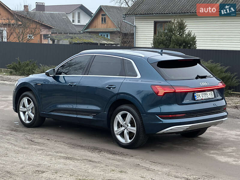Внедорожник / Кроссовер Audi e-tron 2019 в Ровно