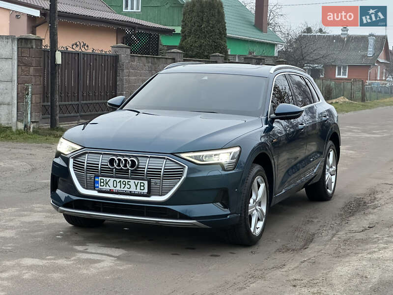 Внедорожник / Кроссовер Audi e-tron 2019 в Ровно