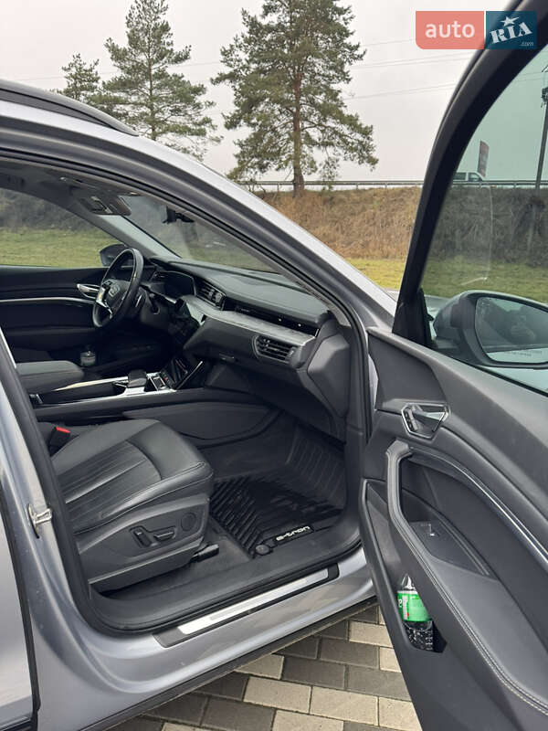 Внедорожник / Кроссовер Audi e-tron 2022 в Львове