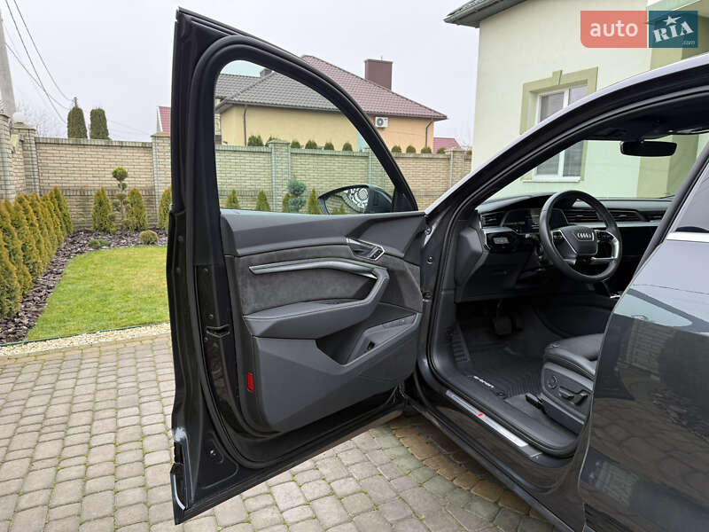 Внедорожник / Кроссовер Audi e-tron 2021 в Тернополе