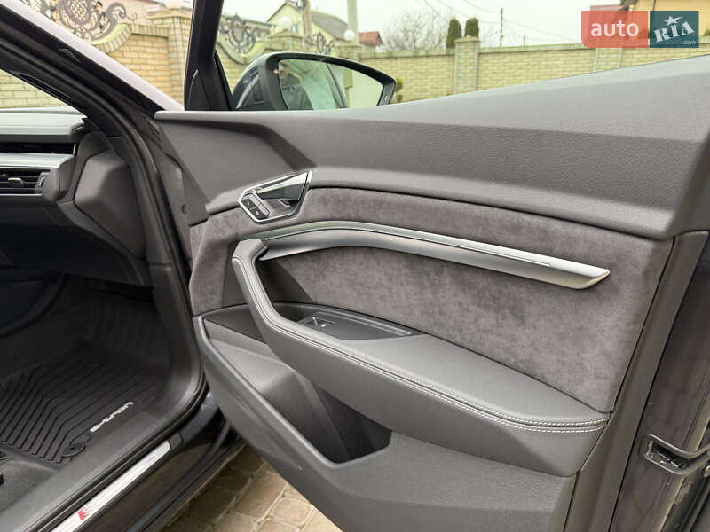 Внедорожник / Кроссовер Audi e-tron 2021 в Тернополе