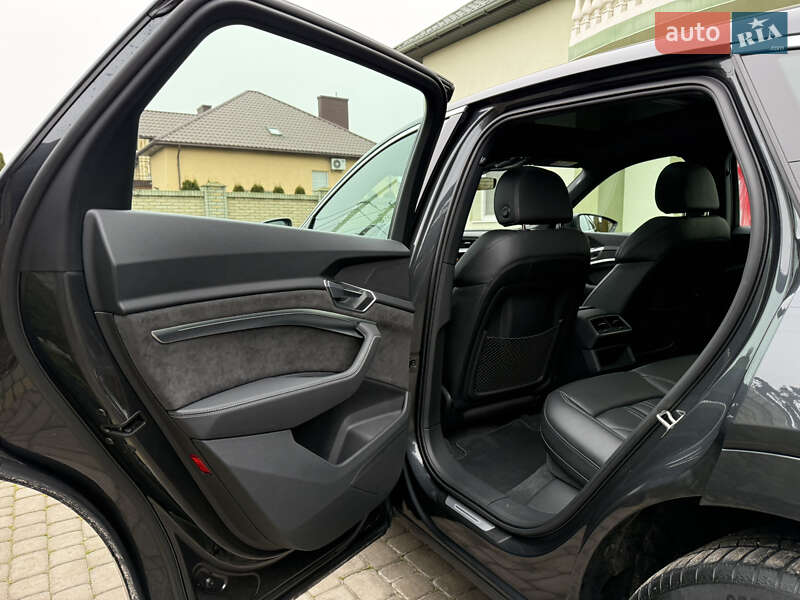 Внедорожник / Кроссовер Audi e-tron 2021 в Тернополе