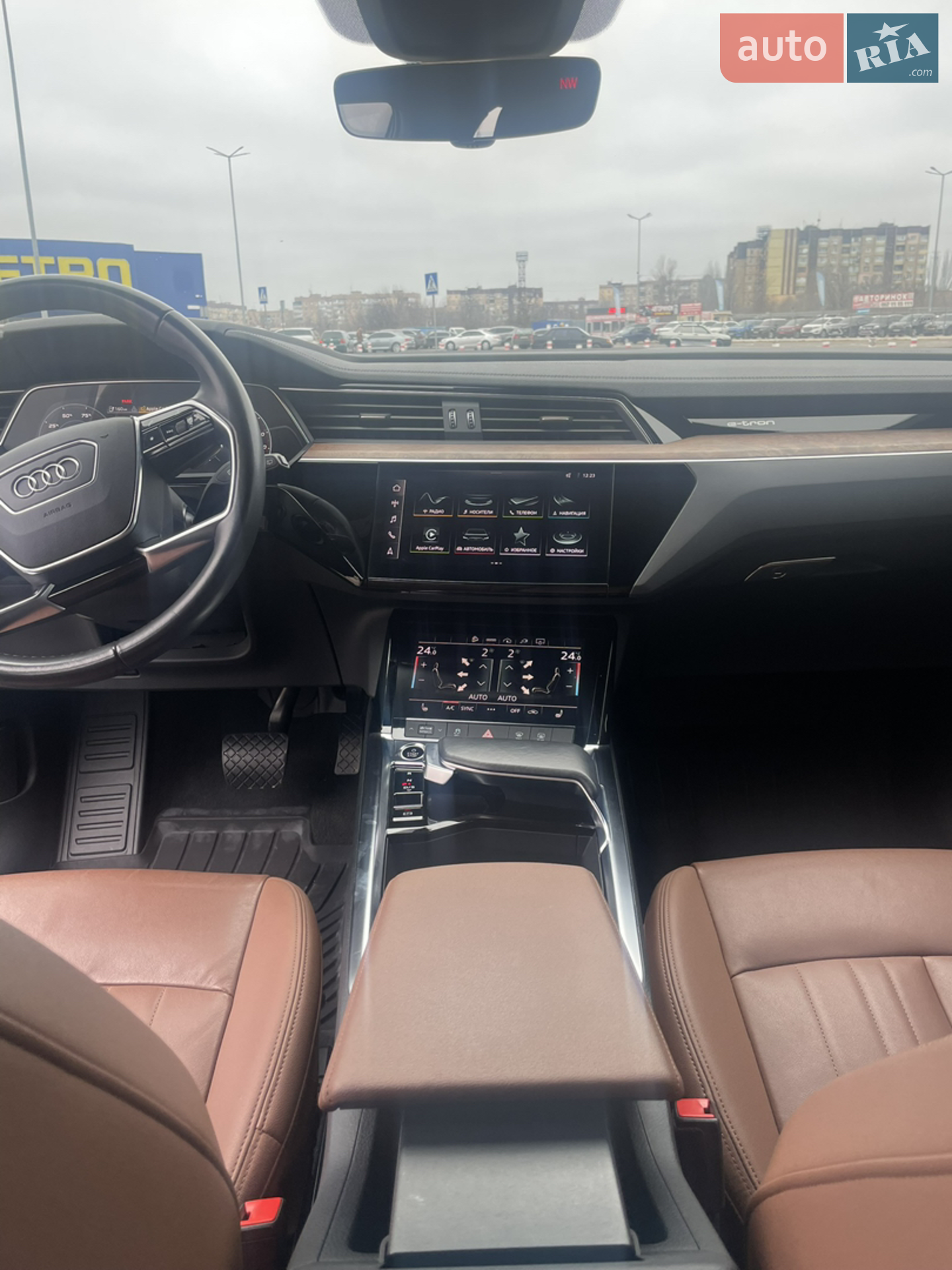 2021 Audi e-tron - мініатюра 15