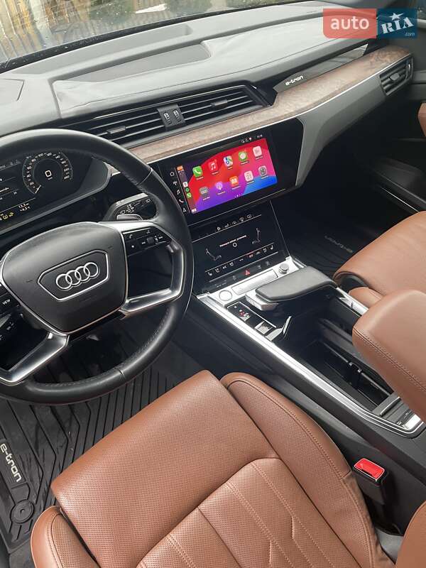 Внедорожник / Кроссовер Audi e-tron 2019 в Львове