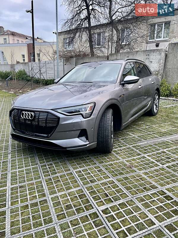 Внедорожник / Кроссовер Audi e-tron 2020 в Львове