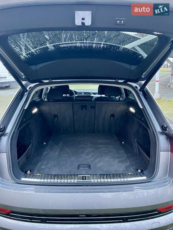 Внедорожник / Кроссовер Audi e-tron 2020 в Львове