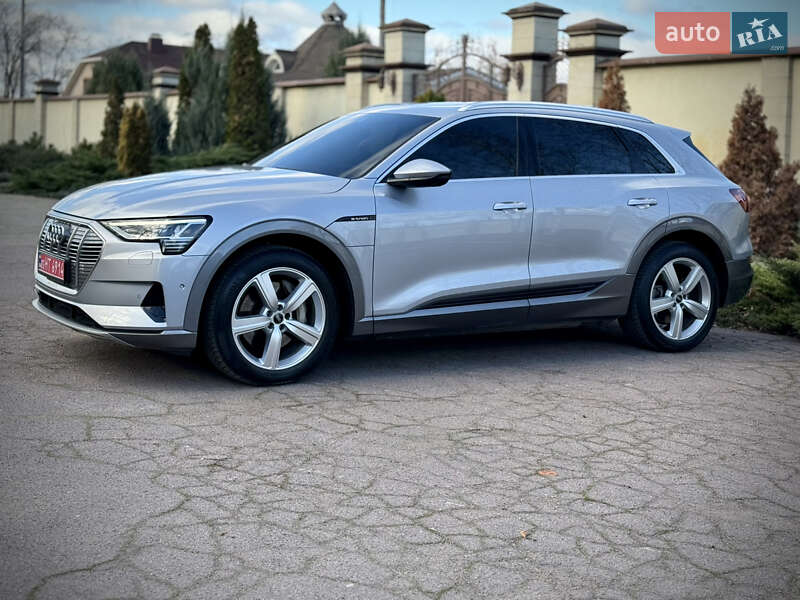 Внедорожник / Кроссовер Audi e-tron 2020 в Днепре