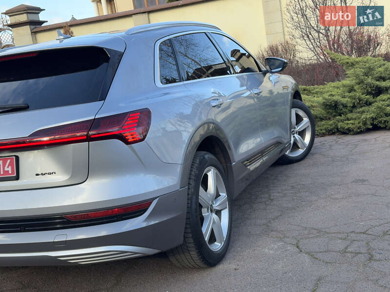 Внедорожник / Кроссовер Audi e-tron 2020 в Днепре
