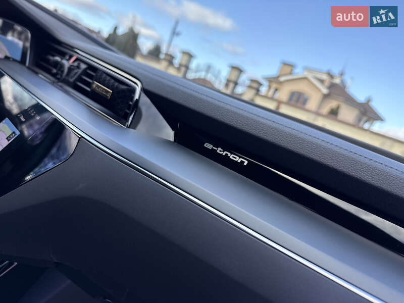 Внедорожник / Кроссовер Audi e-tron 2020 в Днепре