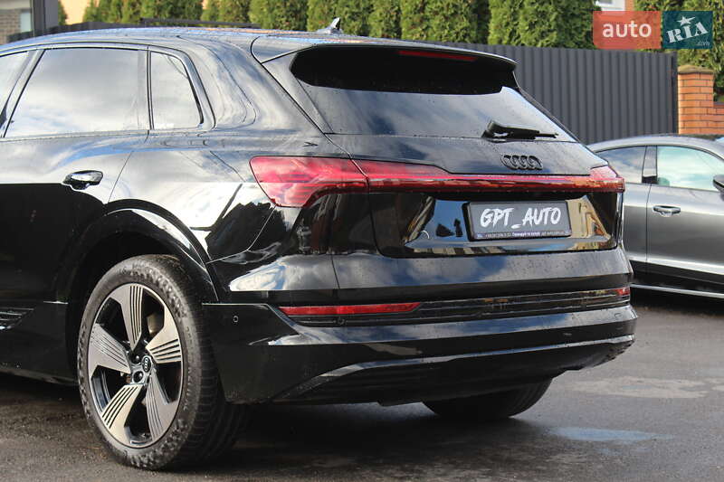 Внедорожник / Кроссовер Audi e-tron 2022 в Киеве