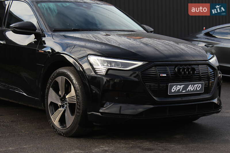 Внедорожник / Кроссовер Audi e-tron 2022 в Киеве