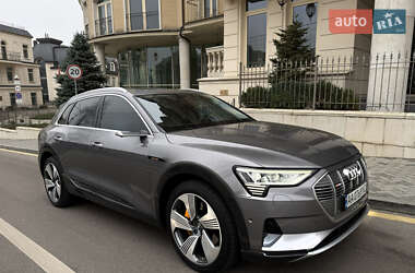 Внедорожник / Кроссовер Audi e-tron 2019 в Киеве