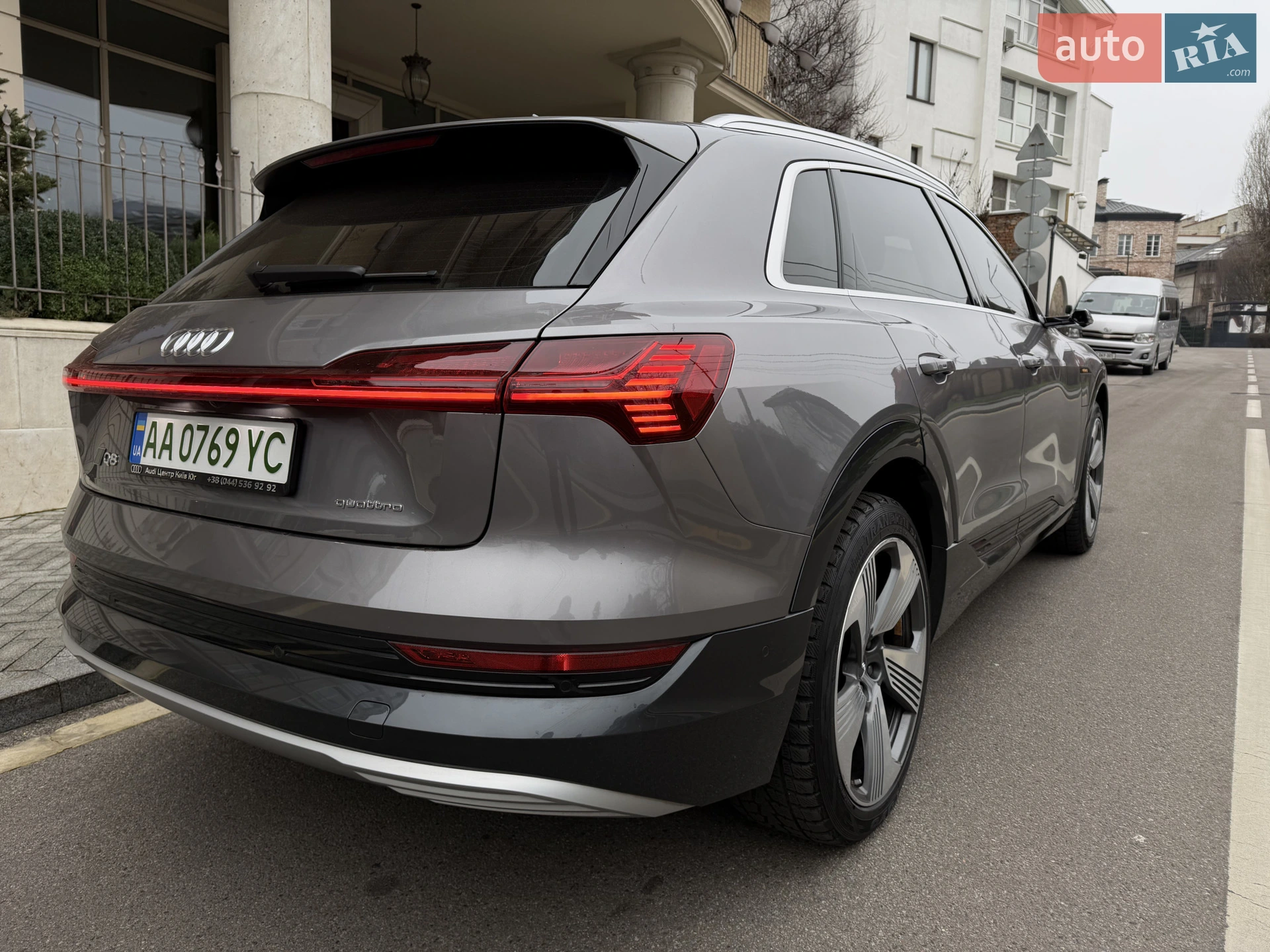 2019 Audi e-tron - мініатюра 13