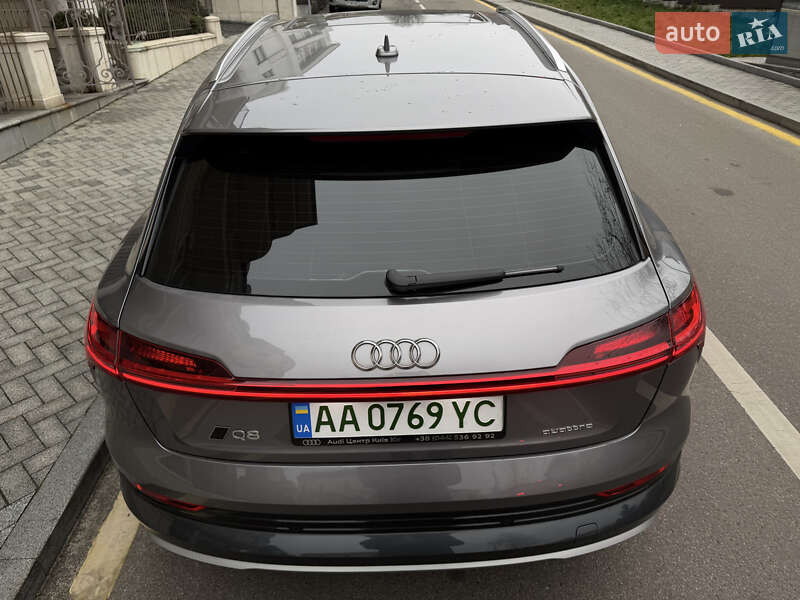 Внедорожник / Кроссовер Audi e-tron 2019 в Киеве