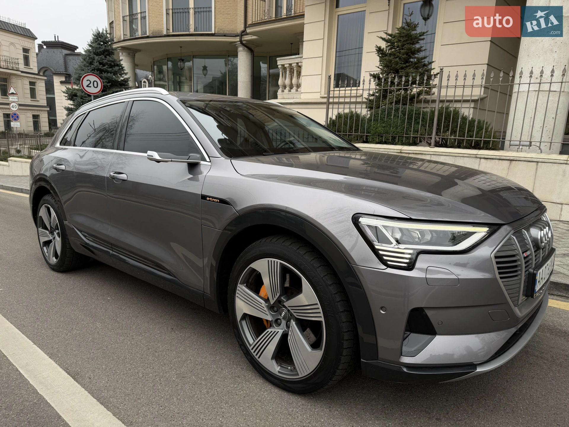2019 Audi e-tron - мініатюра 21