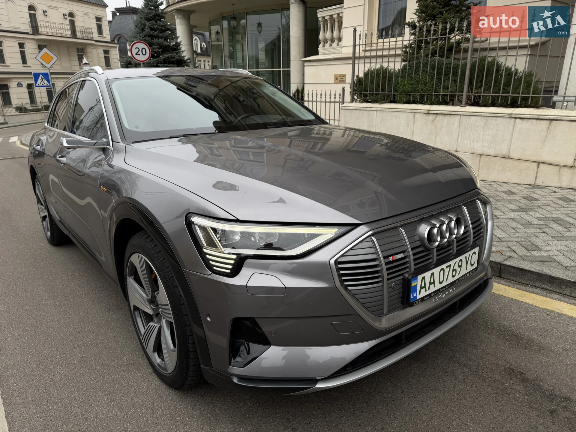 2019 Audi e-tron - мініатюра 28