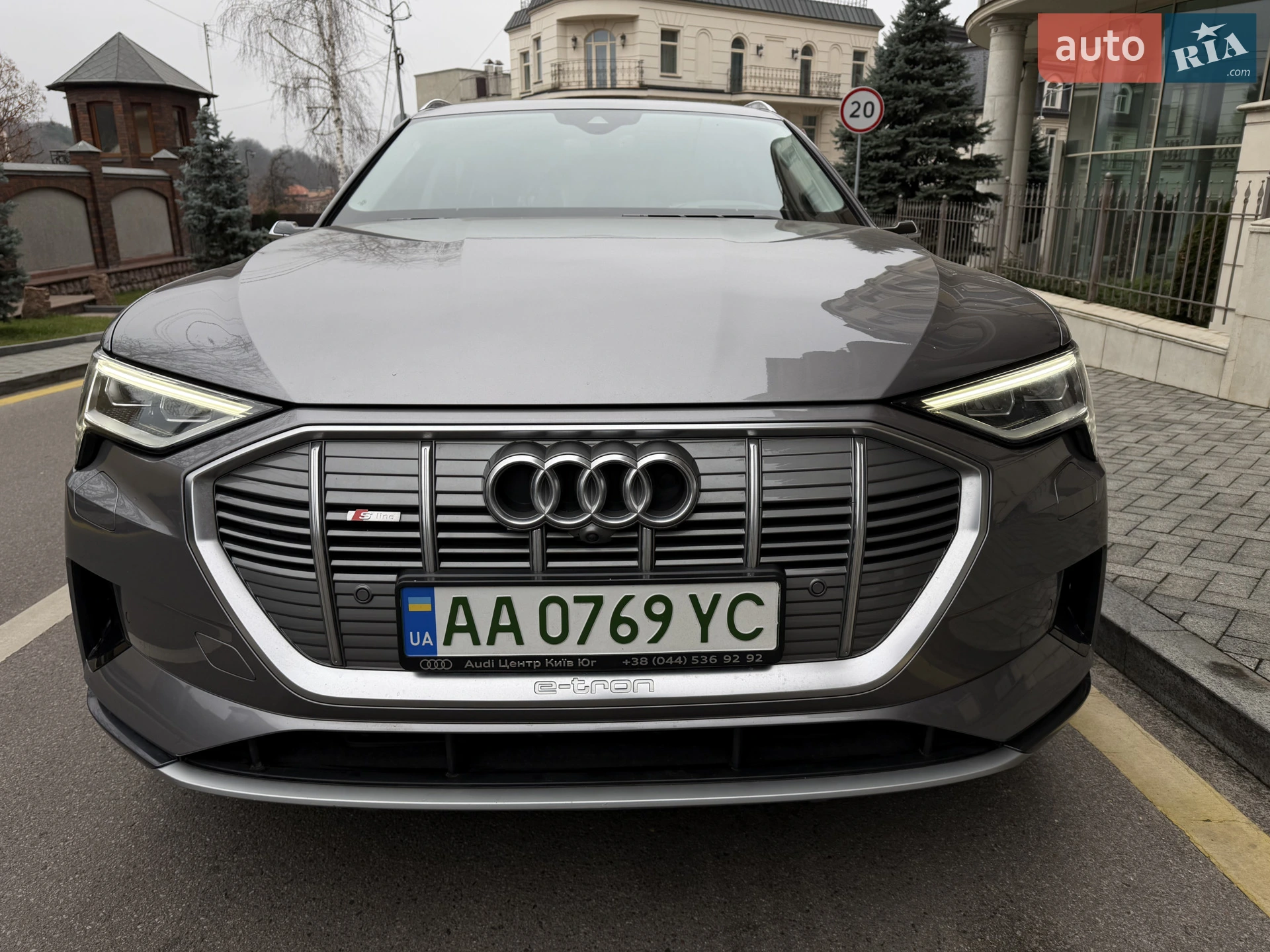 2019 Audi e-tron - мініатюра 36