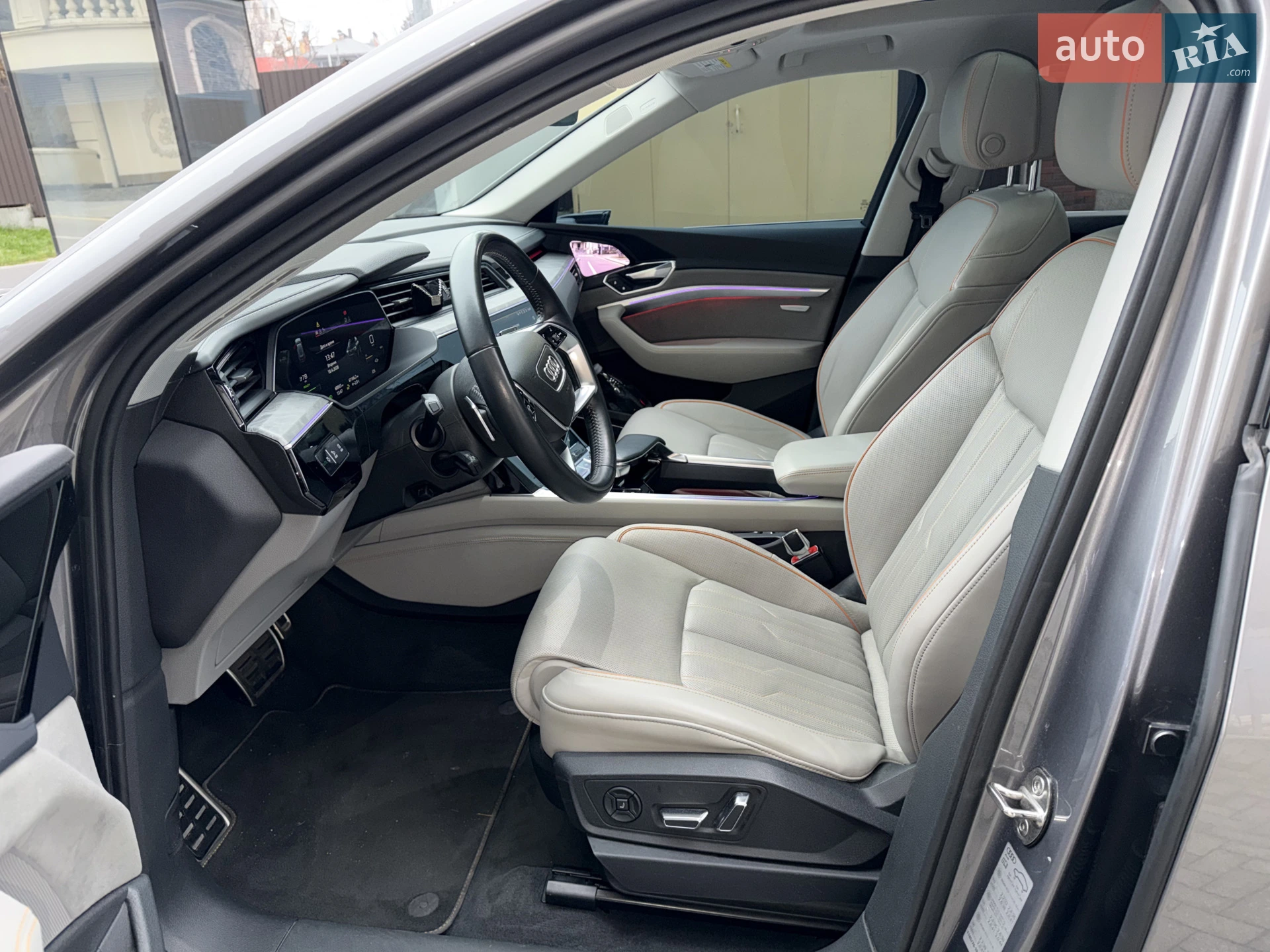 2019 Audi e-tron - мініатюра 50