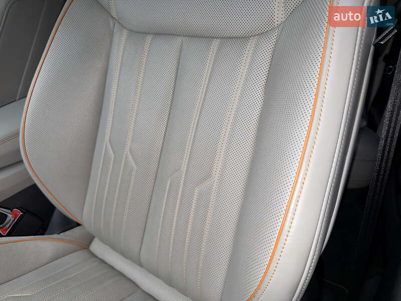 Внедорожник / Кроссовер Audi e-tron 2019 в Киеве